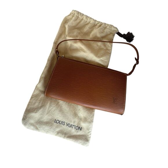 Authentic Louis Vuitton Fawn Epi Pochette Accessoires Bag Brown with Dust Bag - Picture 2 of 13